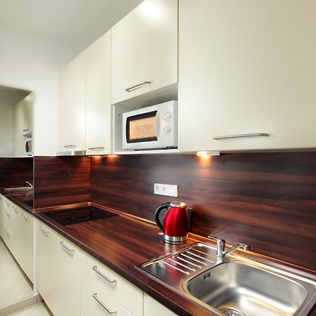 Apartments Kopecna With Parking Бърно Екстериор снимка