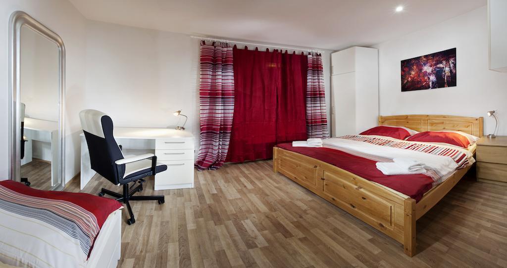 Apartments Kopecna With Parking Бърно Стая снимка