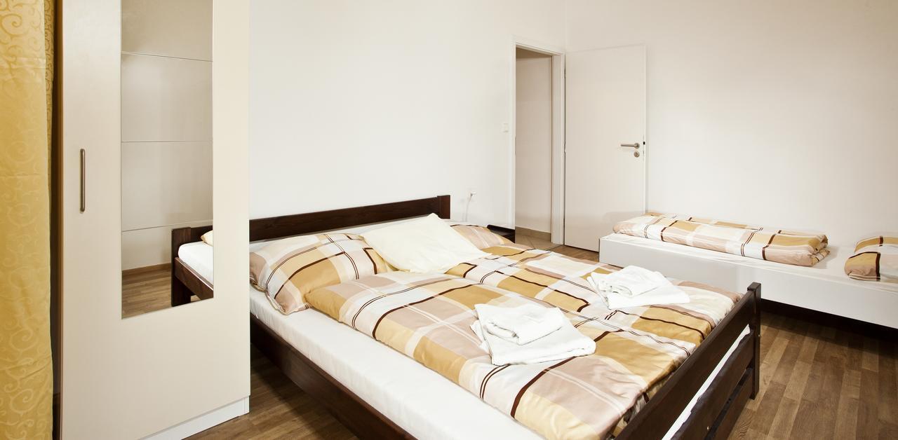 Apartments Kopecna With Parking Бърно Екстериор снимка