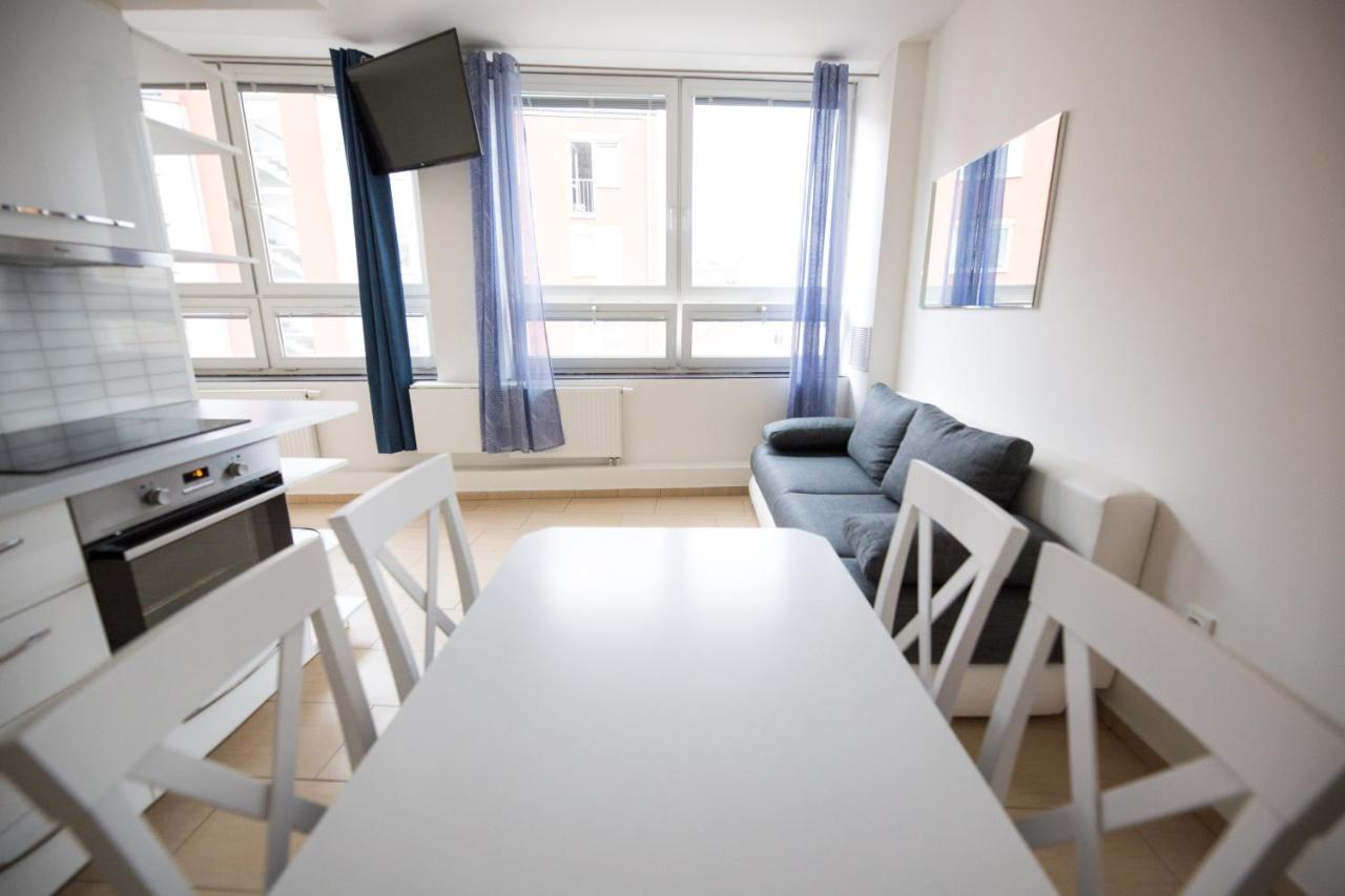 Apartments Kopecna With Parking Бърно Екстериор снимка