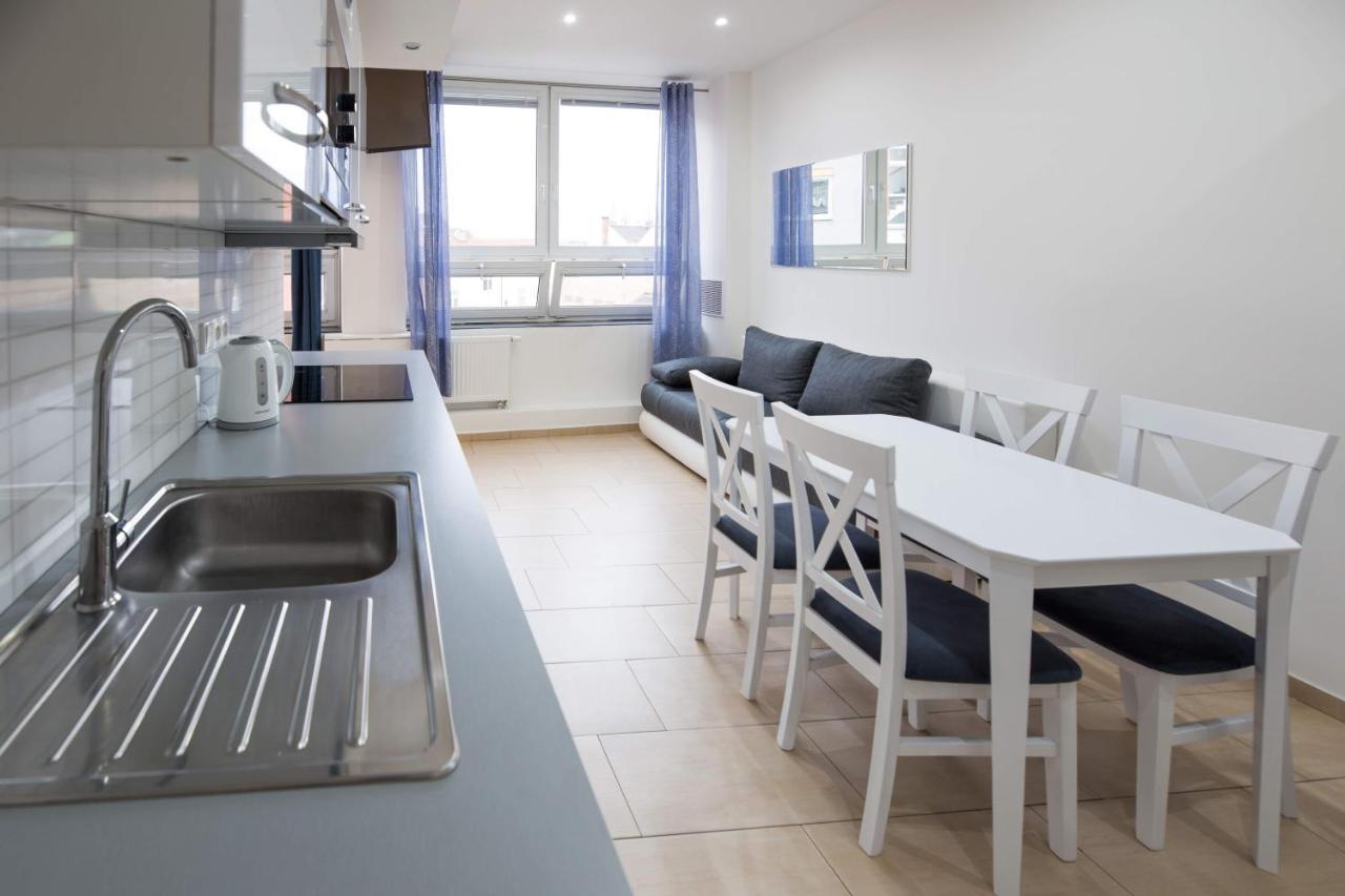 Apartments Kopecna With Parking Бърно Екстериор снимка