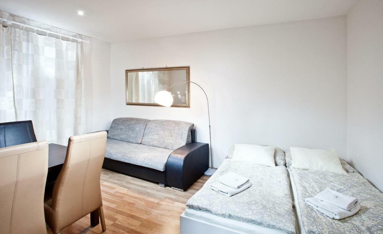 Apartments Kopecna With Parking Бърно Екстериор снимка